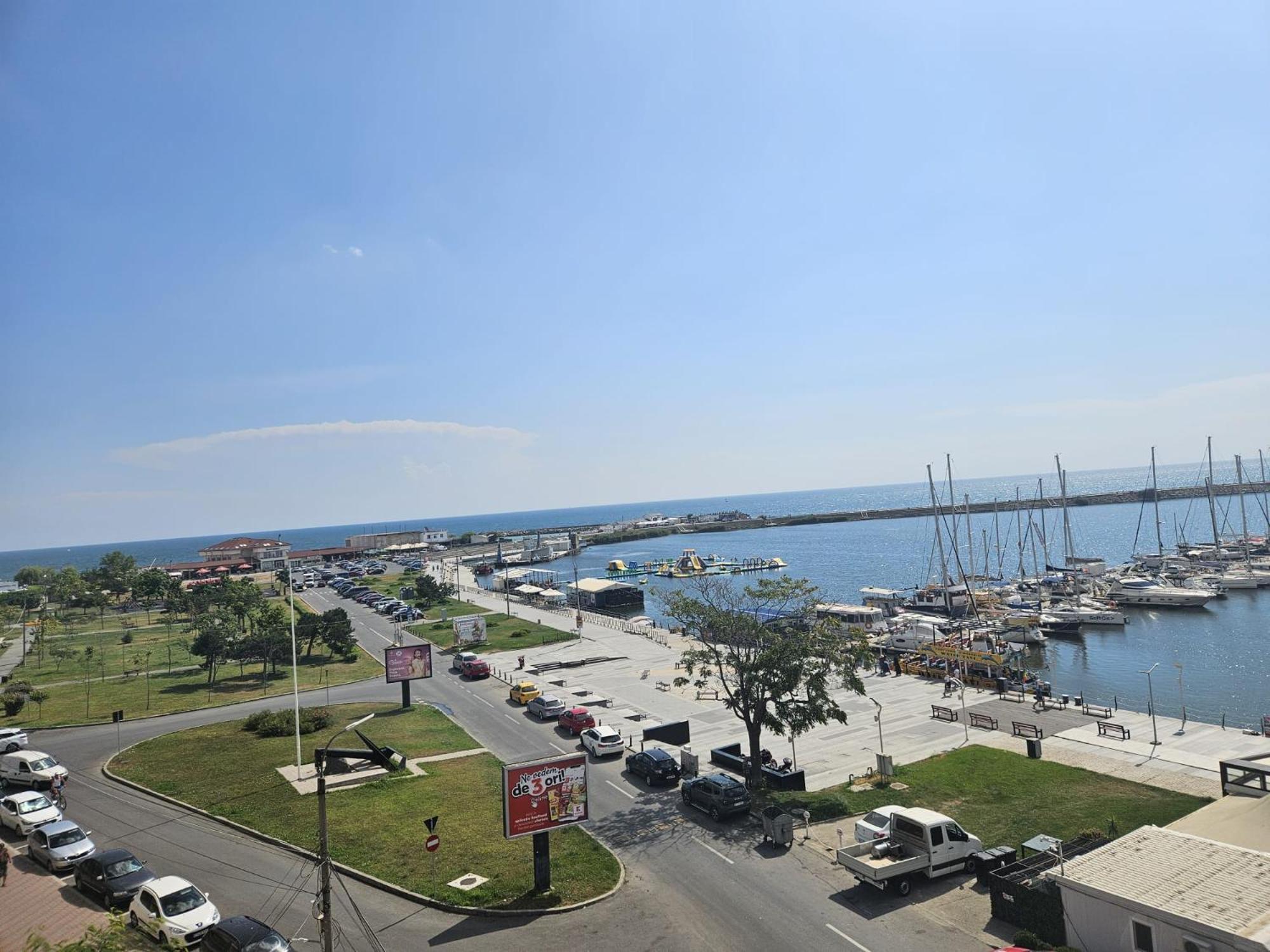 Ferienwohnung Blue Marina Sea View Mangalia Exterior foto